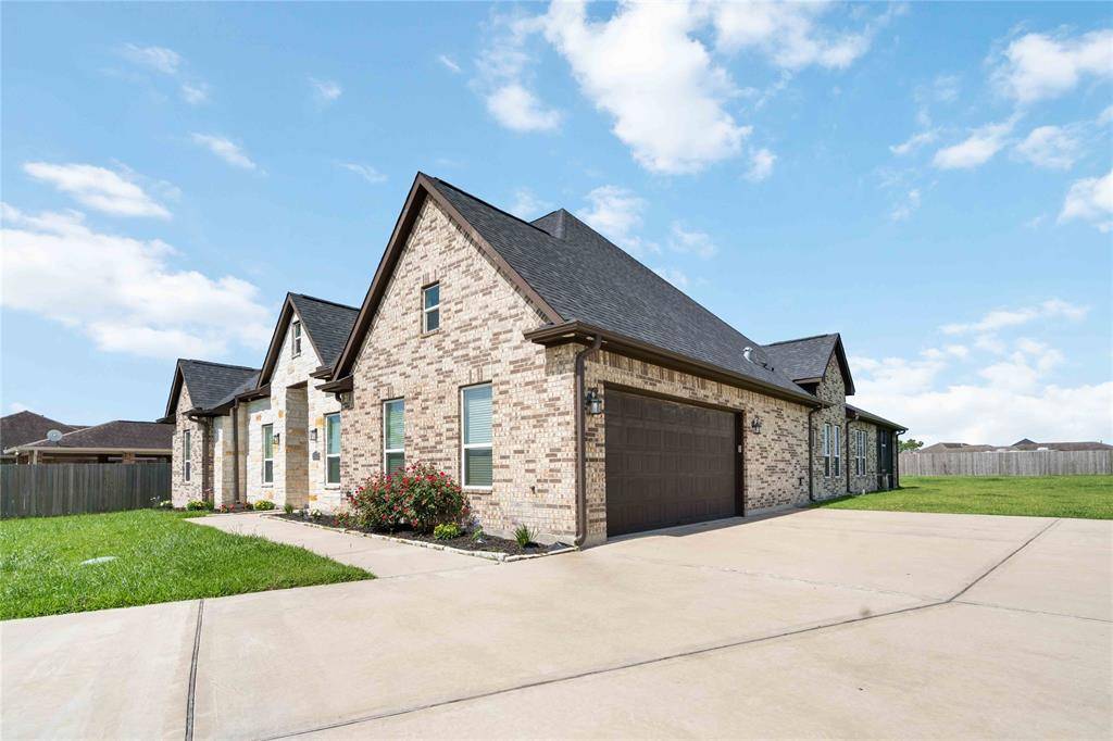 Rosharon, TX 77583,27910 Park Cove CT