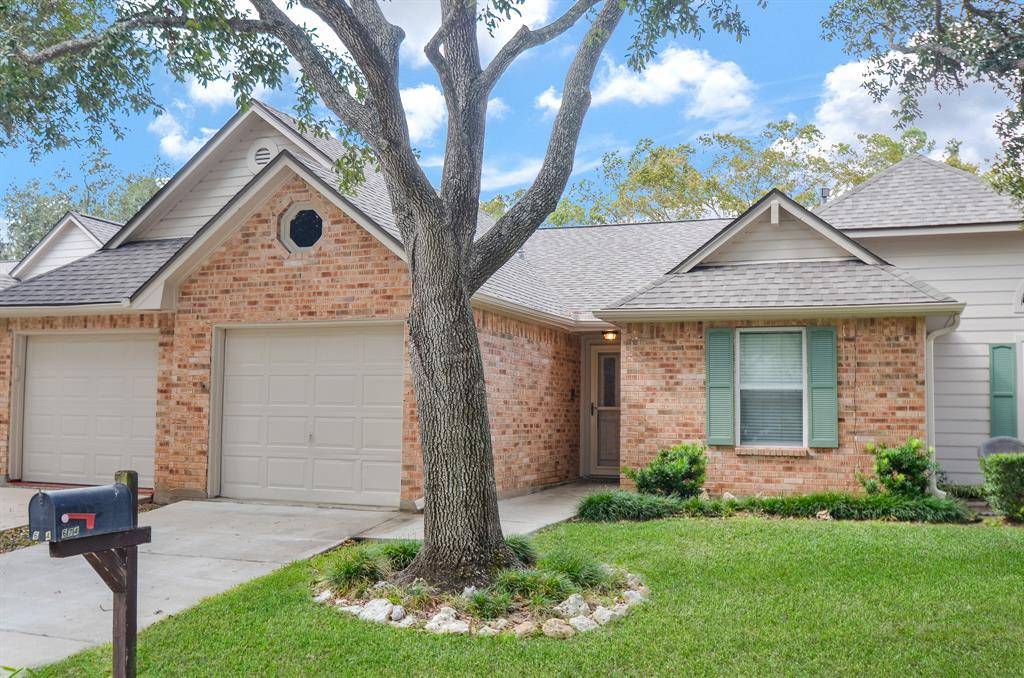 Pearland, TX 77584,674 W Country Grove CIR