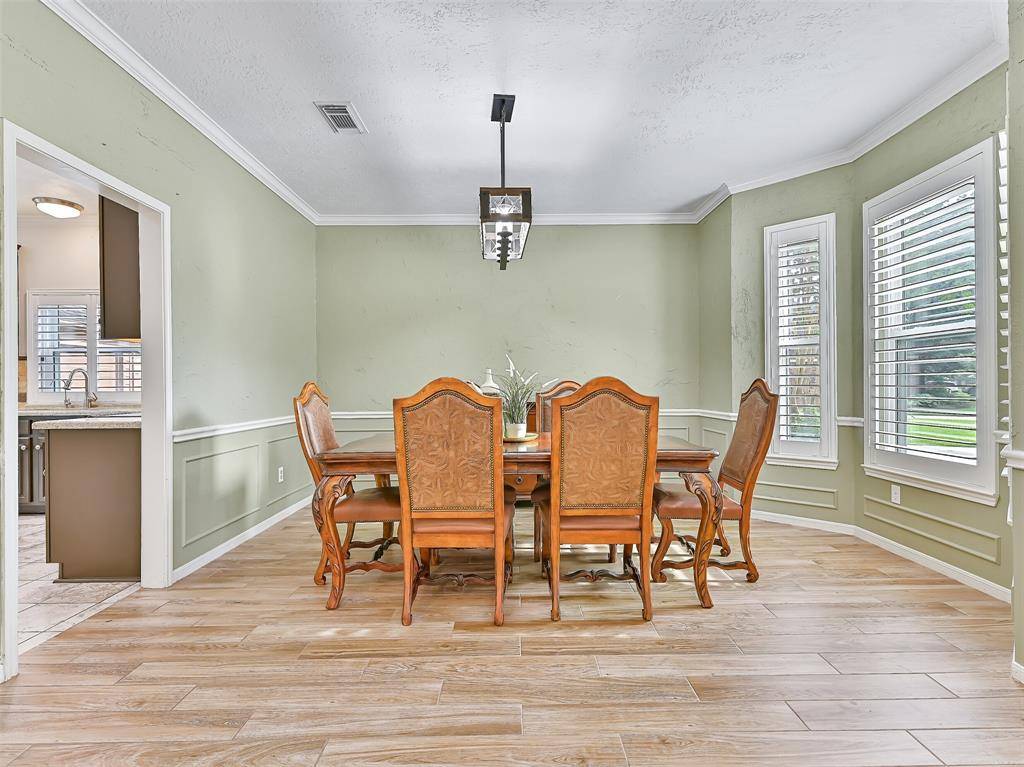 Friendswood, TX 77546,411 Golden Leaf DR