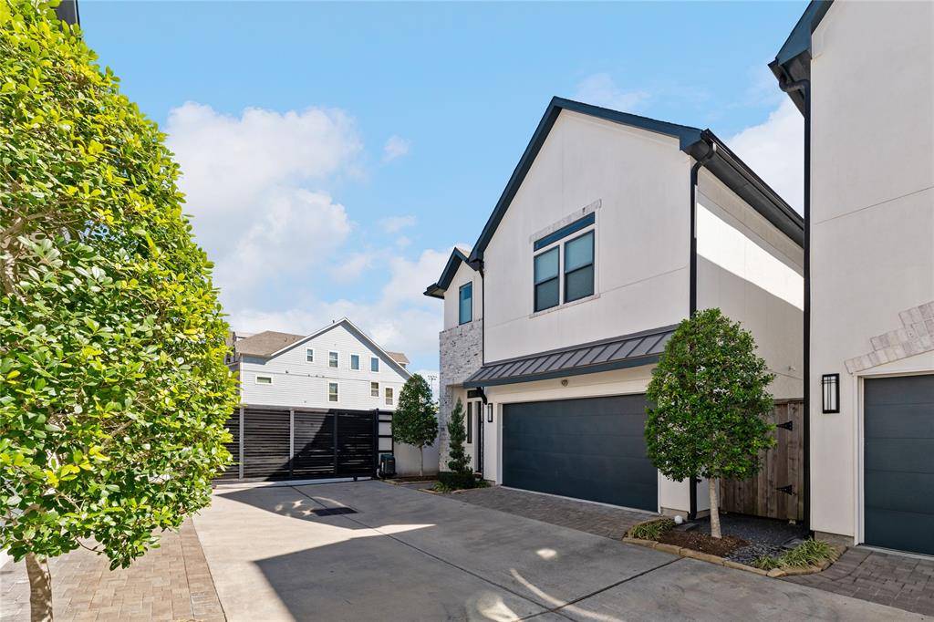 Houston, TX 77055,1729 Moritz DR
