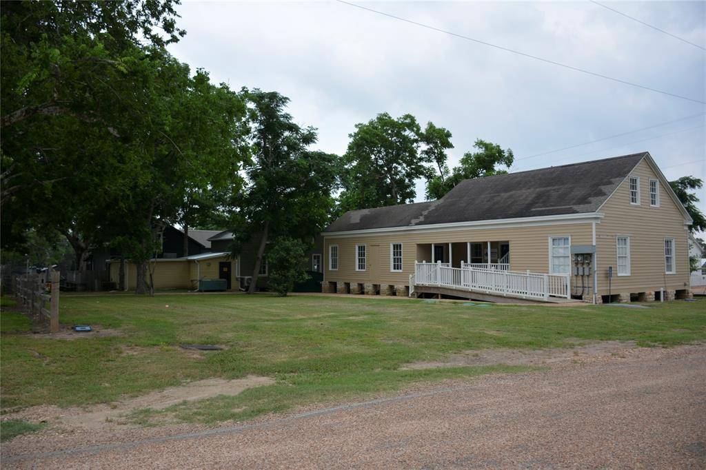 Round Top, TX 78954,105 W Austin ST