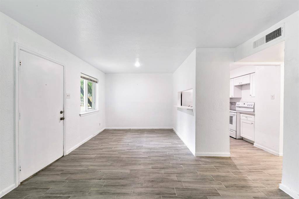 Alvin, TX 77511,1312 W Adoue ST