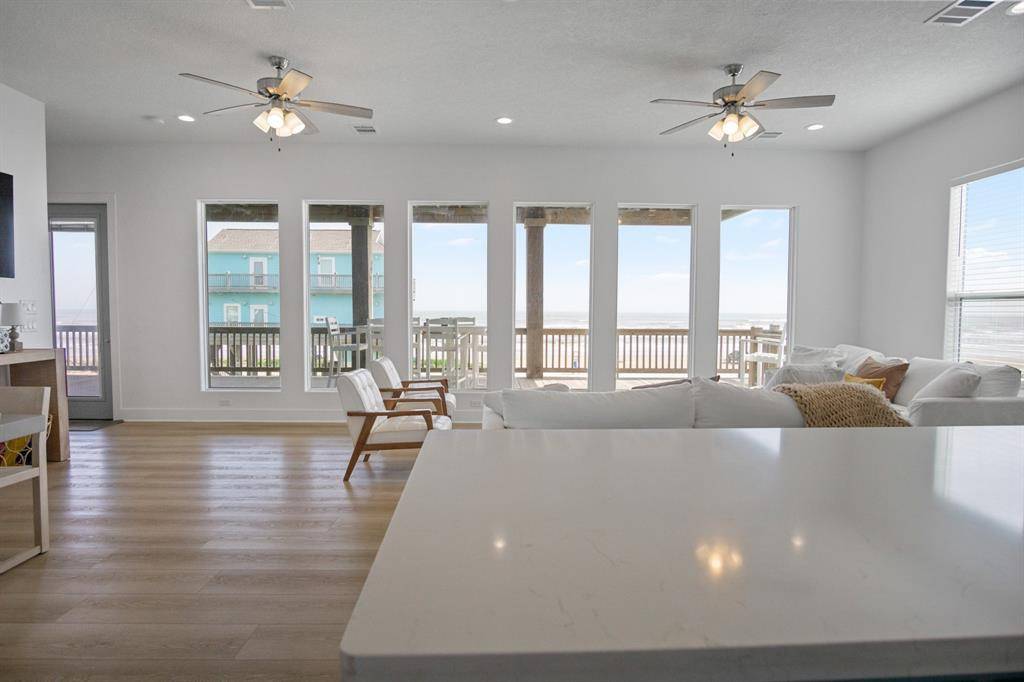 Crystal Beach, TX 77650,2635 Holiday DR