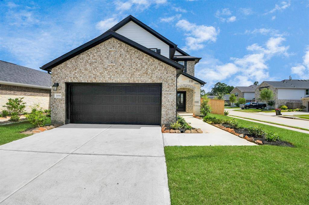Tomball, TX 77377,21319 Catelonia Yew CT