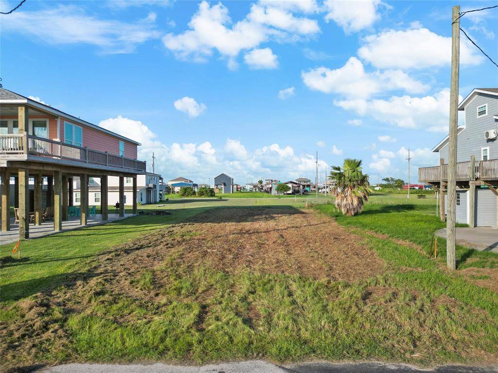 Bolivar Peninsula, TX 77650,958 S Oneal ST