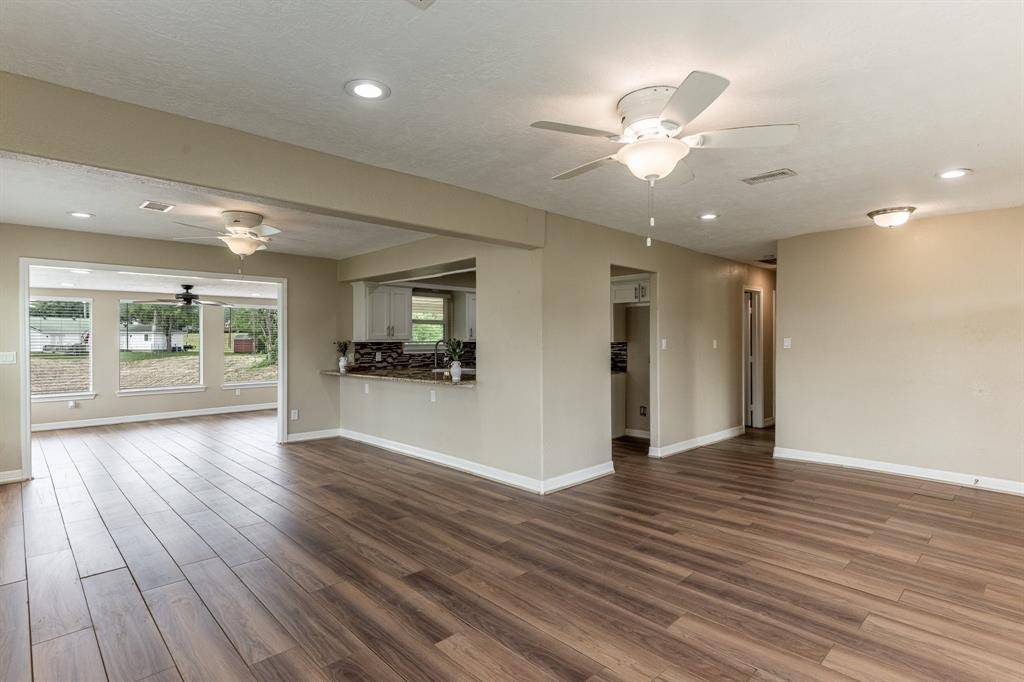 Point Blank, TX 77364,280 Crestmont ST