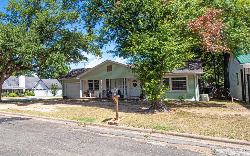 Livingston, TX 77351,636 W Calhoun ST