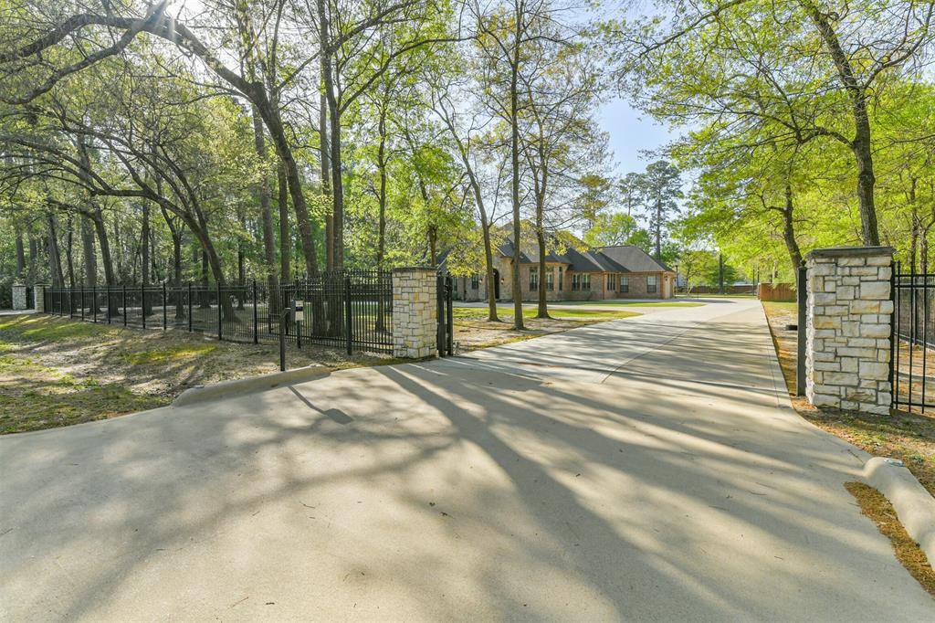 Tomball, TX 77375,5 Hollow Glen LN