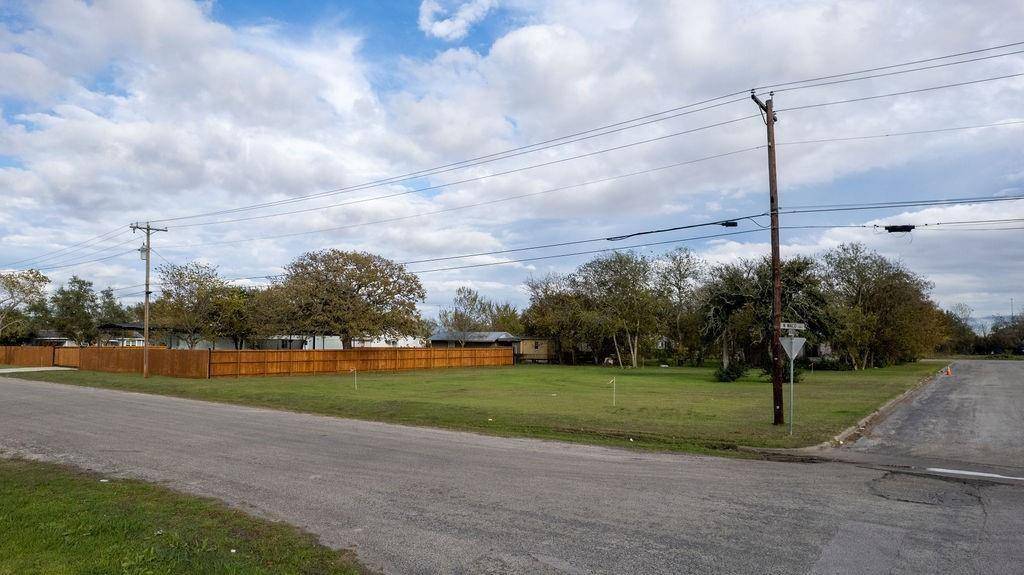 Giddings, TX 78942,Lot 6 N TBD Waco ST