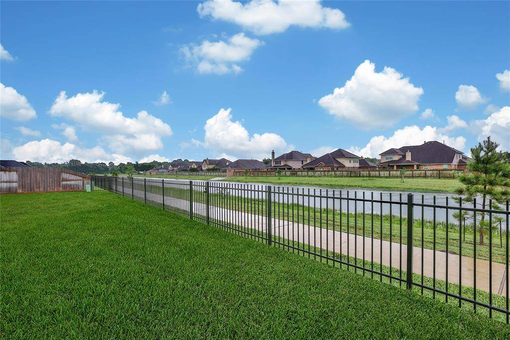 Mont Belvieu, TX 77535,12002 Champions Forest DR