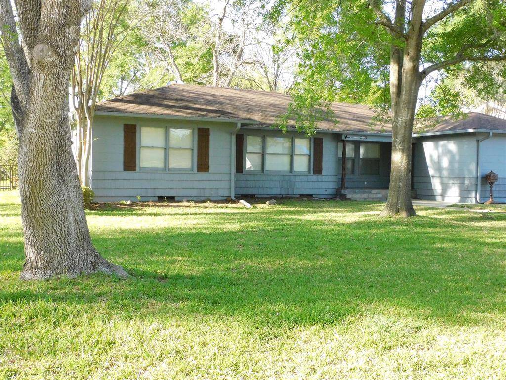 Sealy, TX 77474,803 5th ST