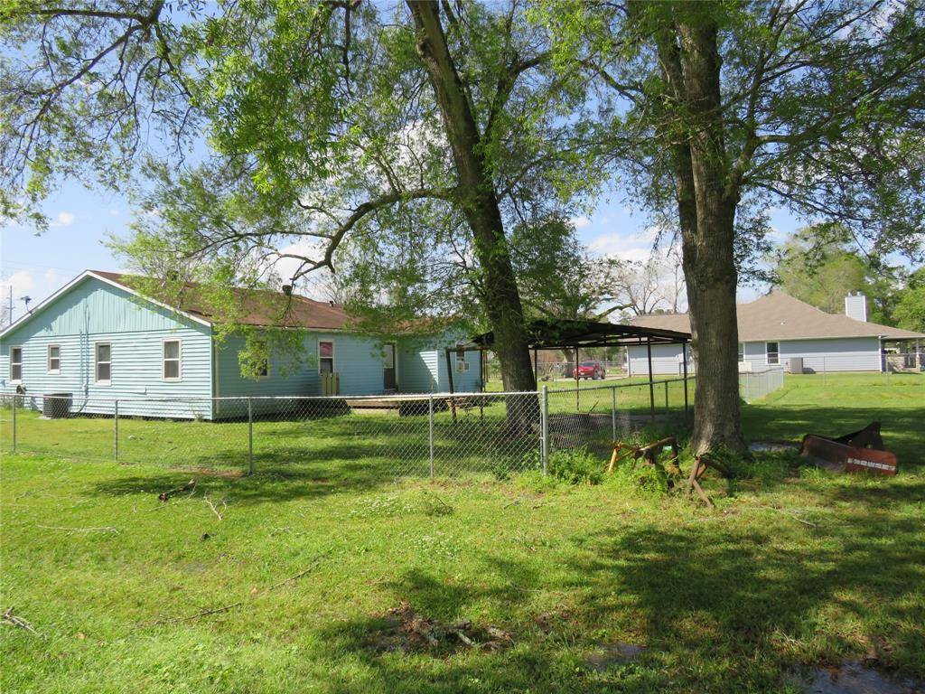 Hull, TX 77564,104 County Road 2434 RD