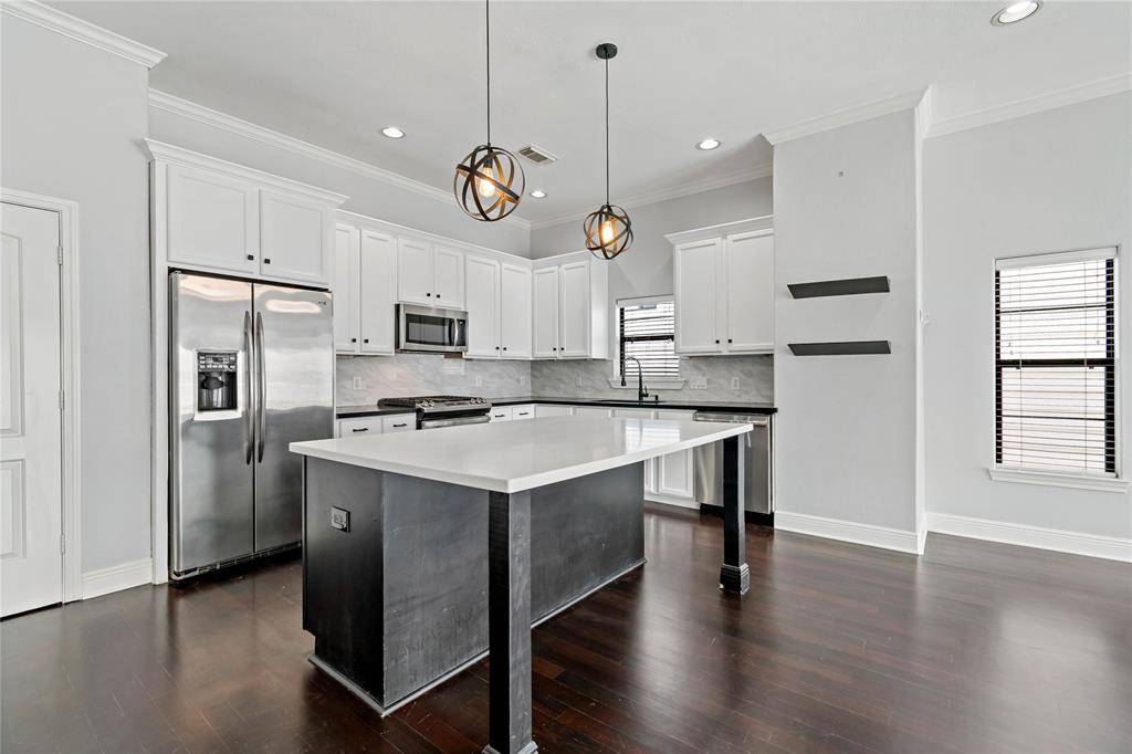 Houston, TX 77007,1622 Utah ST