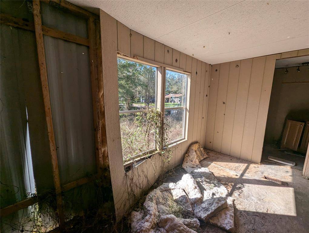 Livingston, TX 77351,222 Robin Hood DR
