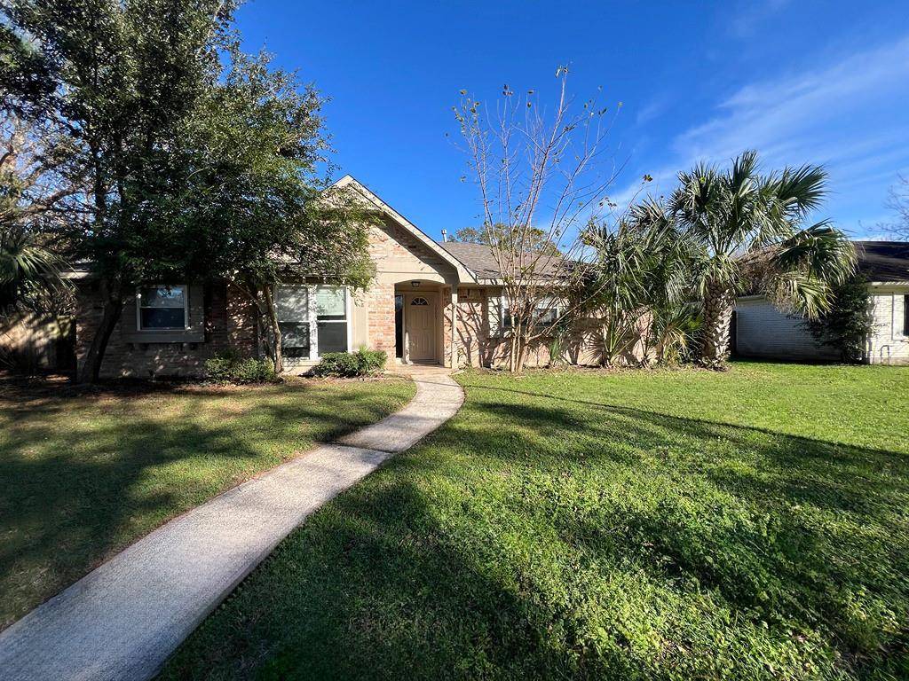 Houston, TX 77071,10007 Braes Forest DR