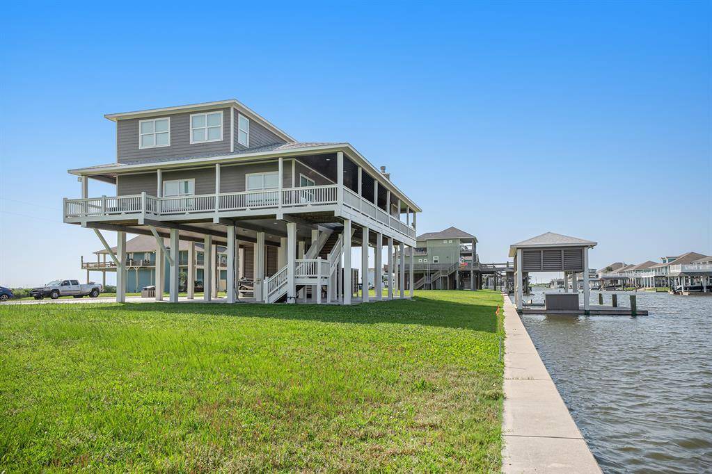 Crystal Beach, TX 77650,1205 Lagoon DR