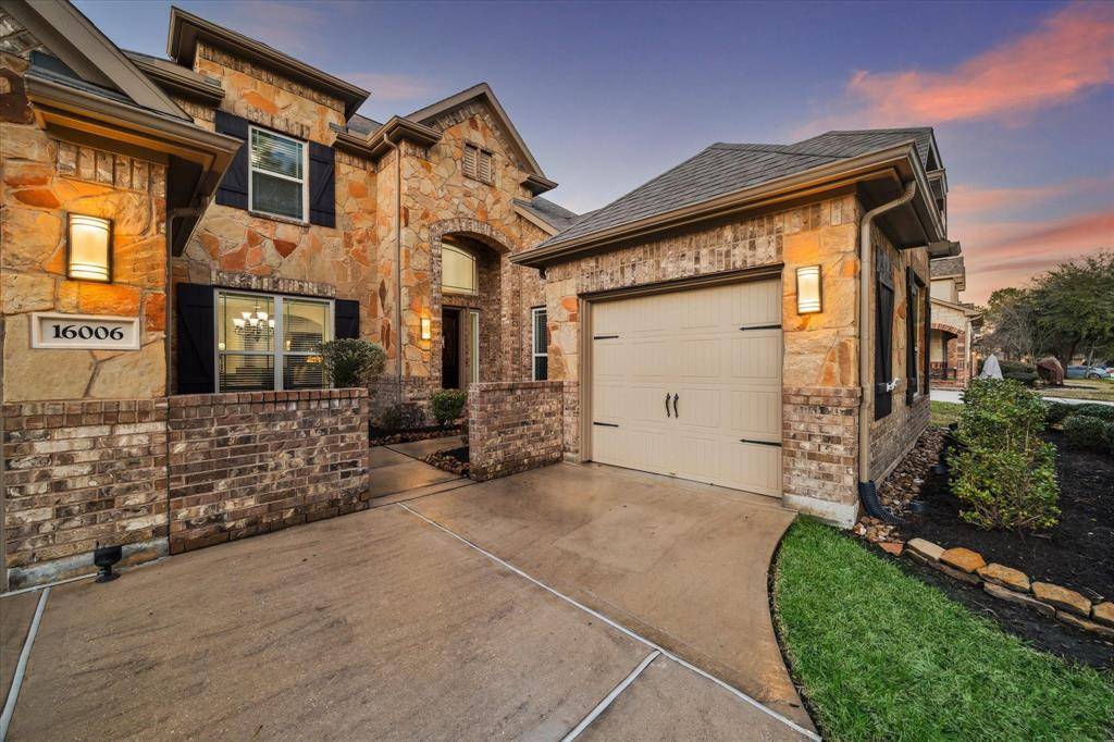 Houston, TX 77044,16006 Barton River LN