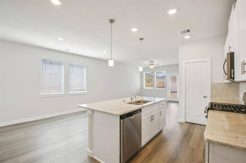 Montgomery, TX 77316,252 Charles Ridge DR