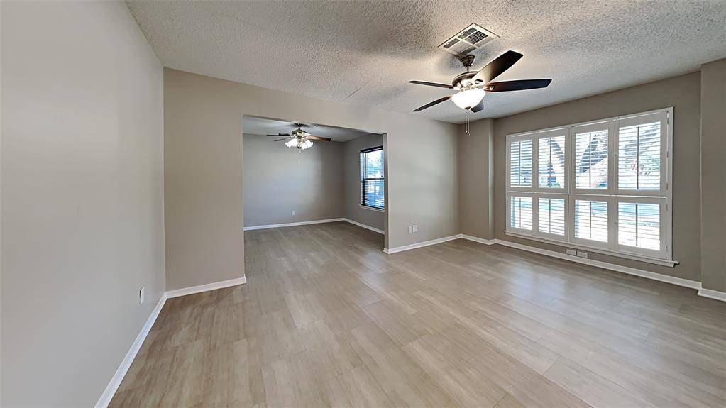 Houston, TX 77096,5611 Beechnut ST