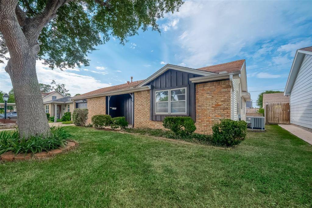 Pasadena, TX 77502,2703 Cypress ST