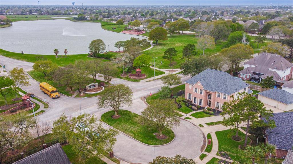 Pearland, TX 77584,2510 Lake Crest CT