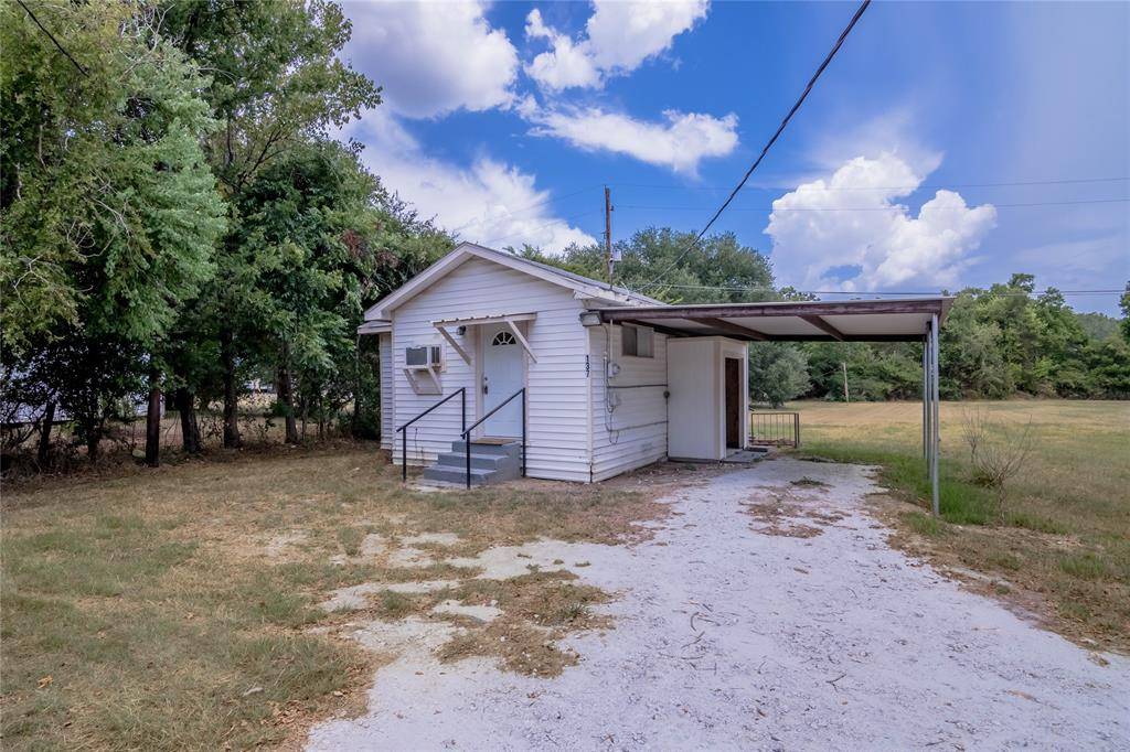 Trinity, TX 75862,137 Lee LN