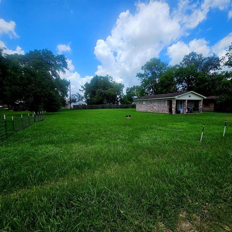 El Campo, TX 77437,710 College ST