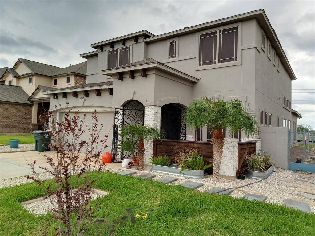 Laredo, TX 78045,315 Silver Leaf Oak DR