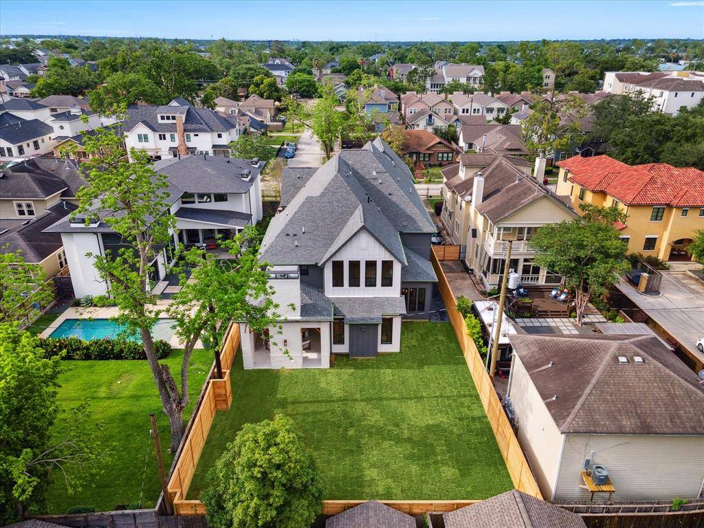 Houston, TX 77008,702 E 19th ST