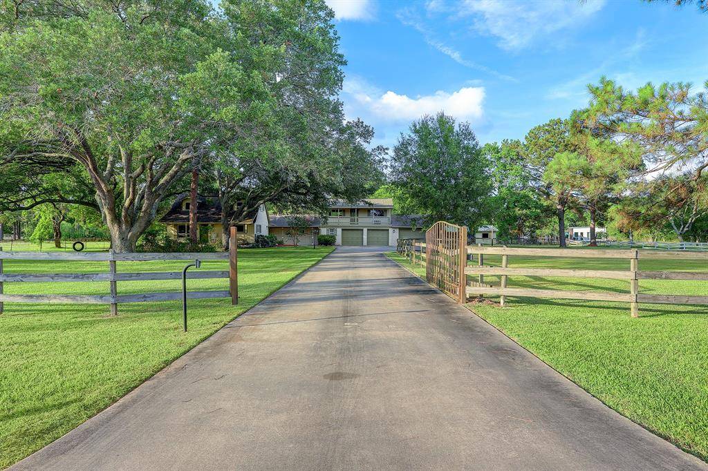 Pearland, TX 77581,17125 County Road 127