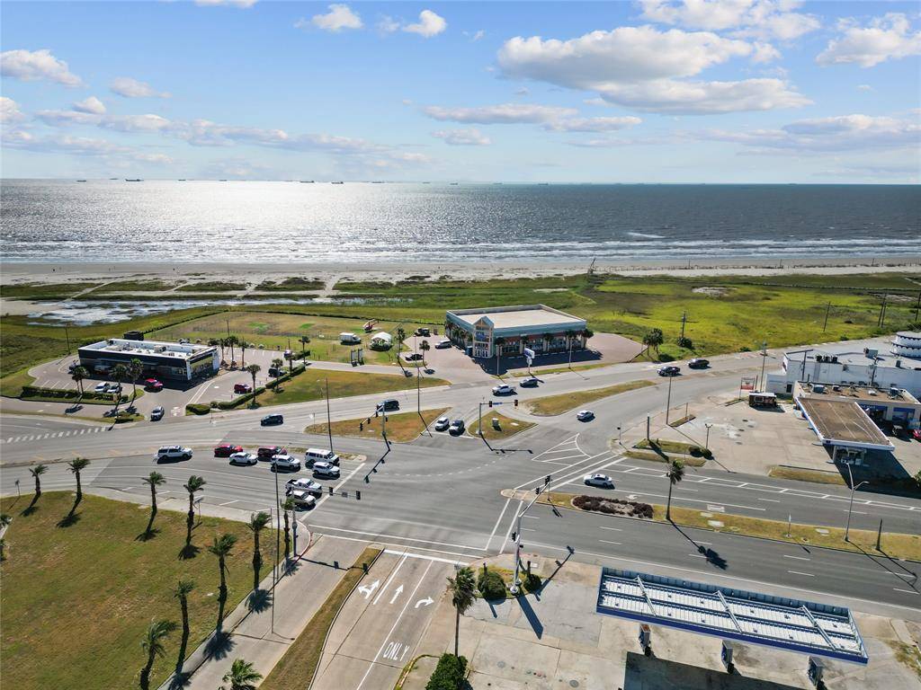 Galveston, TX 77550,807 University BLVD