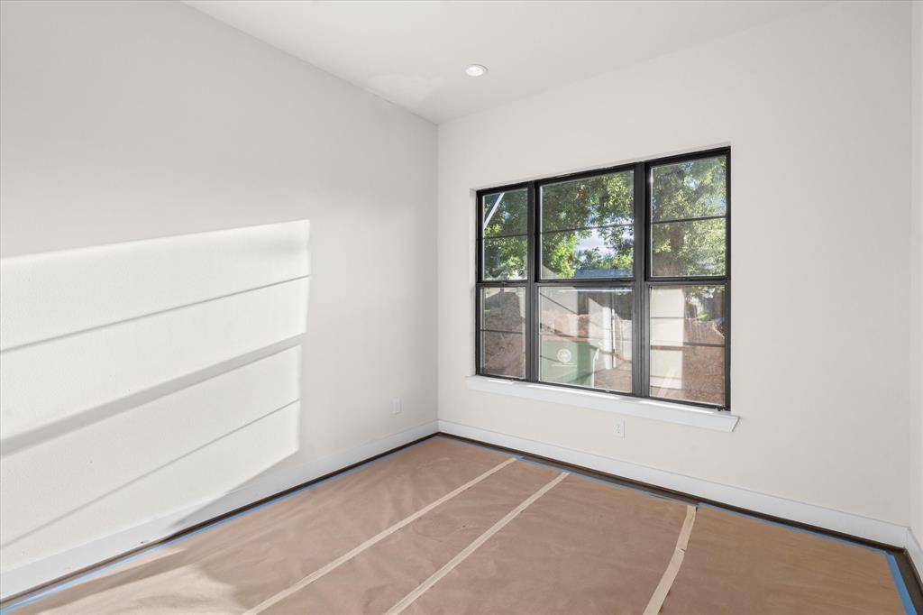 Houston, TX 77055,1504 Story ST