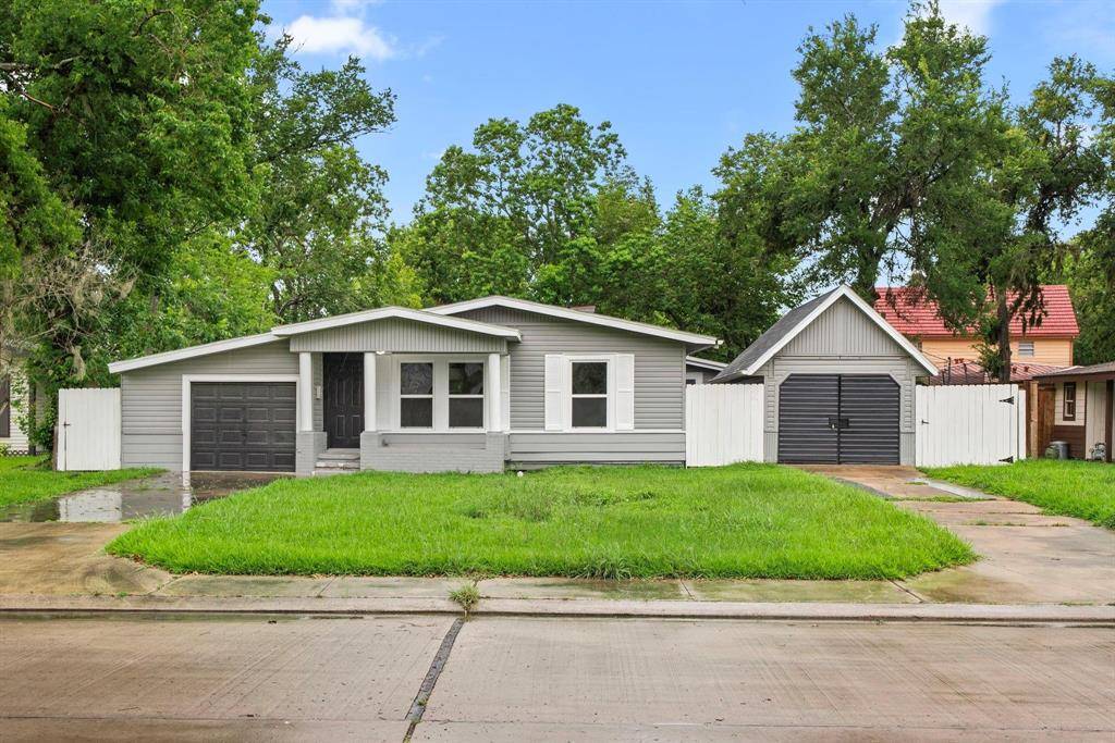 Lake Jackson, TX 77566,54 Lantana CT