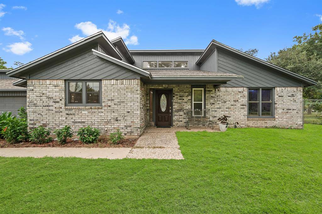 Santa Fe, TX 77517,15117 Walnut ST