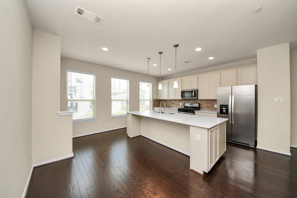 Houston, TX 77063,8604 Hollyoaks Creek LN