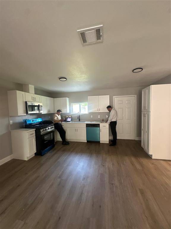 Pasadena, TX 77506,2410 Raymond ST