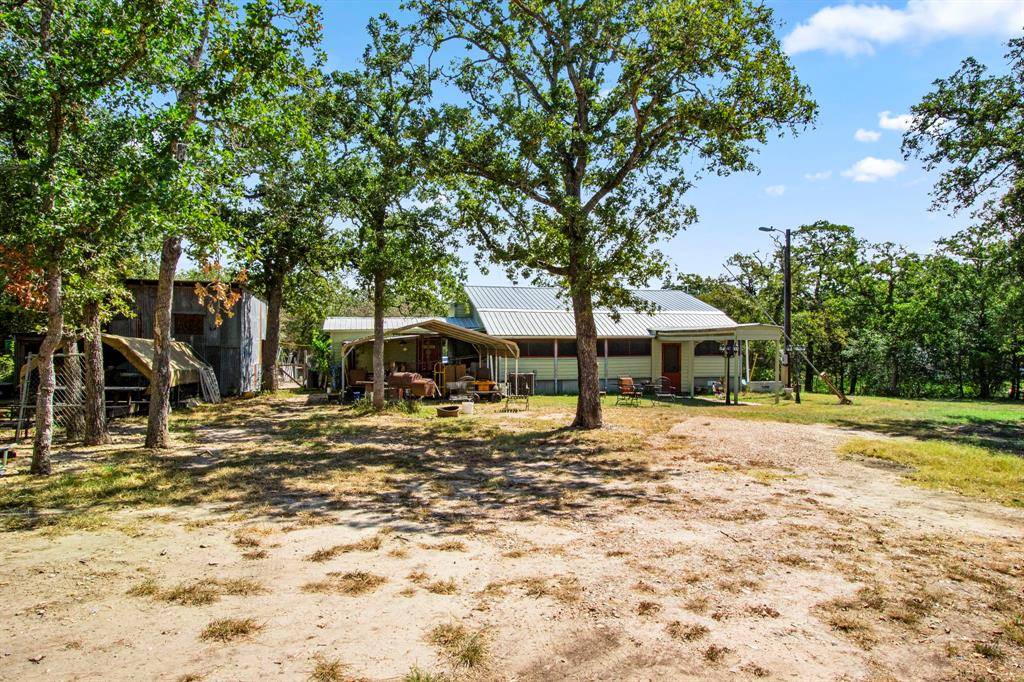 Ledbetter, TX 78946,610 Raymond Lehmann LN