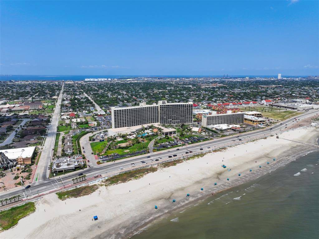 Galveston, TX 77551,5220 Seawall BLVD #1436/37