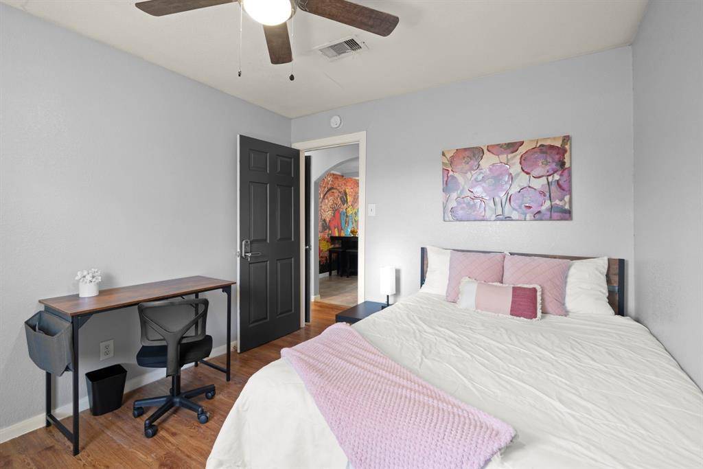Houston, TX 77048,5319 Greylog DR