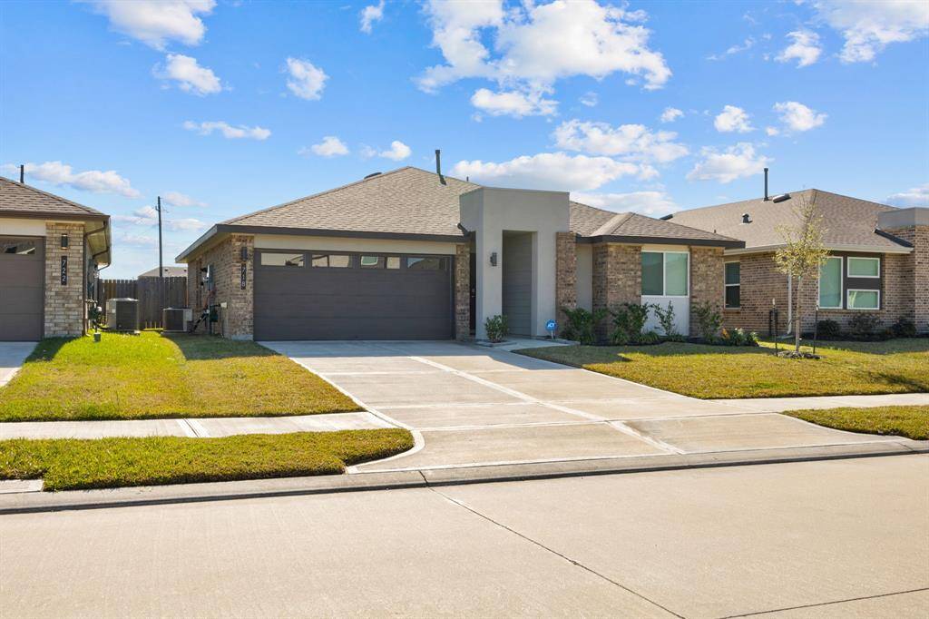 Rosharon, TX 77583,718 Silver Kettle DR