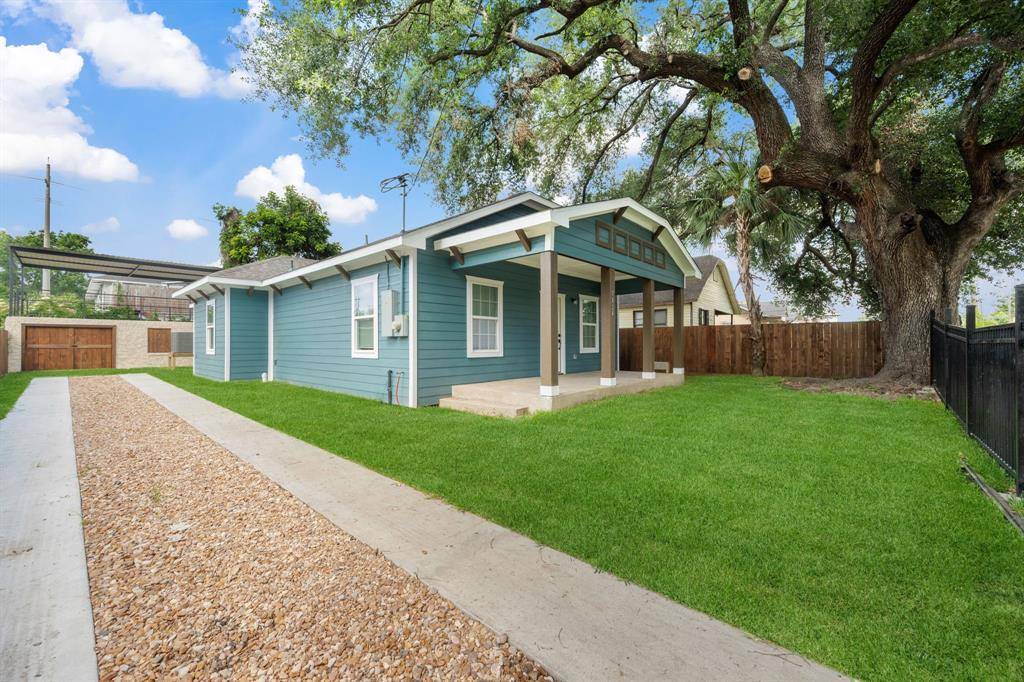 Houston, TX 77011,7024 Avenue E