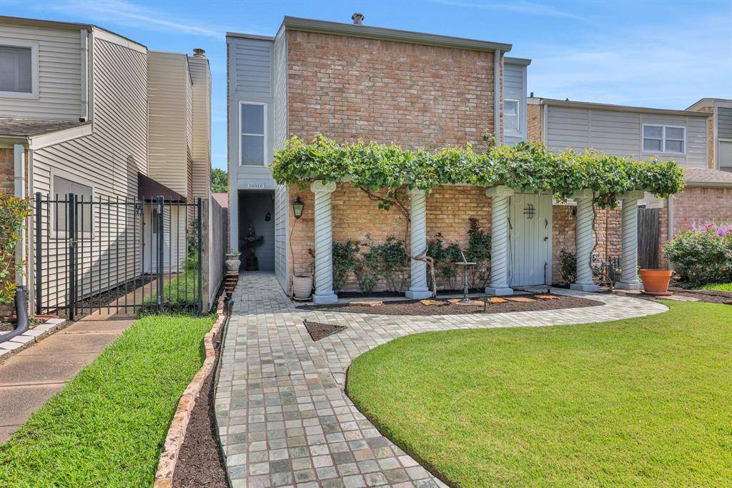 Houston, TX 77042,10918 Francoise BLVD