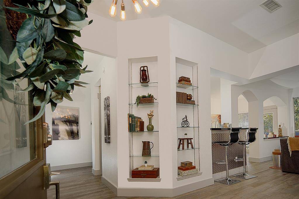 The Woodlands, TX 77382,182 N Valley Oaks CIR