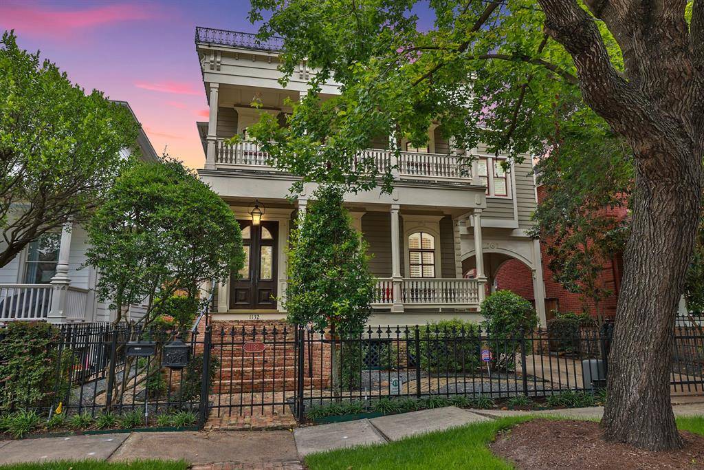 Houston, TX 77008,1132 Oxford ST