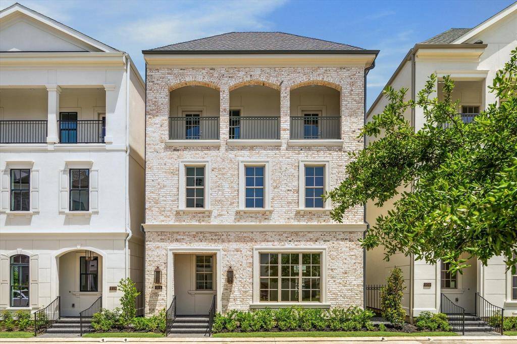 Houston, TX 77024,211 Sutton Row PL