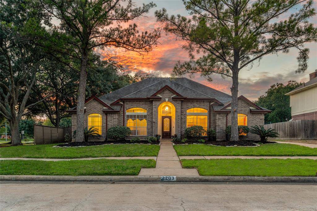 Sugar Land, TX 77498,1203 Lake Estates CT