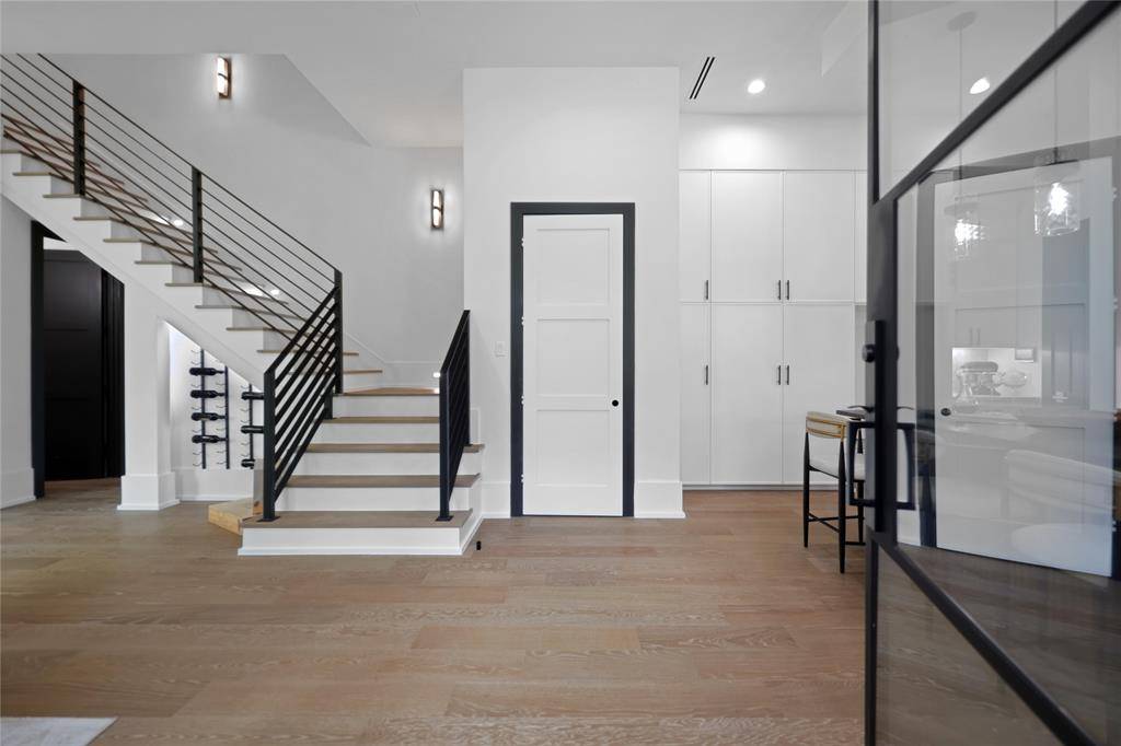 Houston, TX 77006,1242 Peden ST