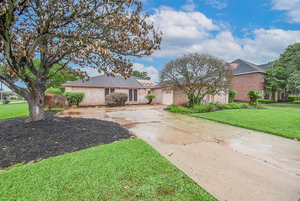 Sugar Land, TX 77498,703 Millpond DR