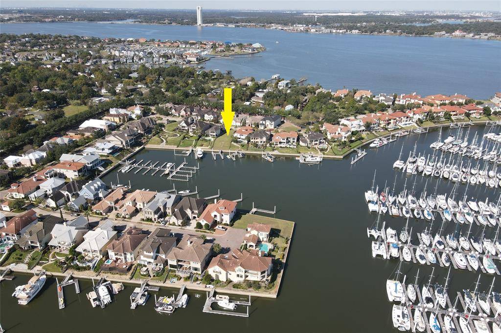 Kemah, TX 77565,722 Harborside WAY