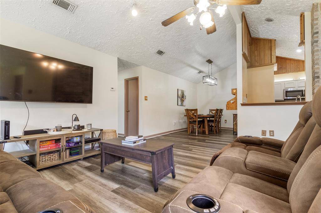 Baytown, TX 77521,40 Crestbriar CT
